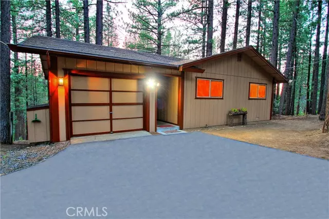 1334 Meadow Crest Drive, South Lake Tahoe, CA 96150