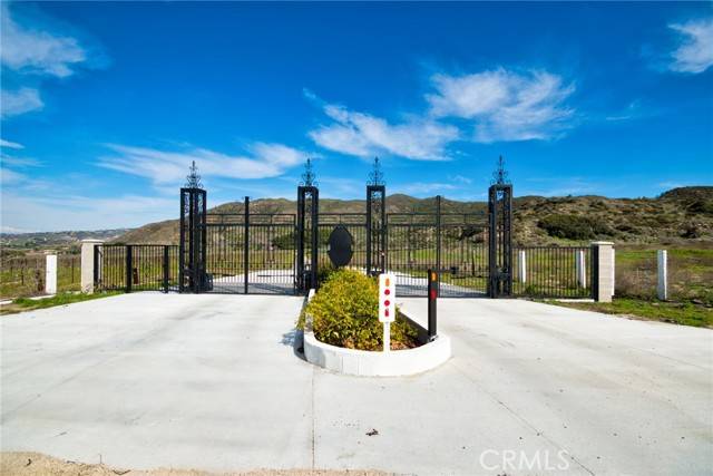 39100 Pauba Road, Temecula, CA 92592