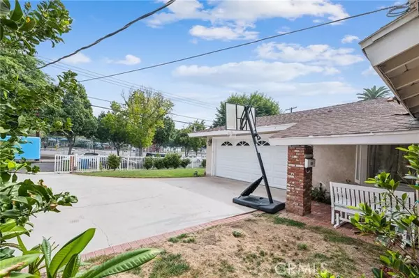 Northridge, CA 91324,9159 Geyser Avenue