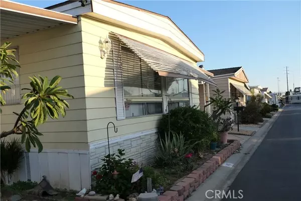 Anaheim, CA 92801,525 N Gilbert #149