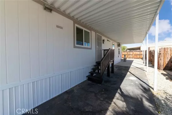 San Jacinto, CA 92583,1499 Old Mountain #14