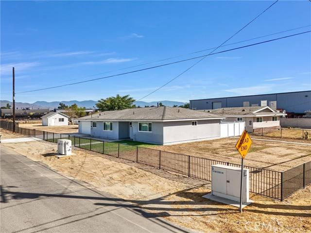 8825 Redwood Avenue, Fontana, CA 92335