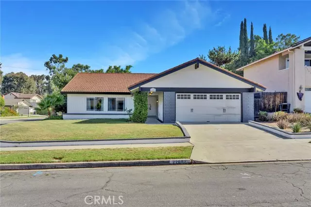 22882 Belquest Drive, Lake Forest, CA 92630