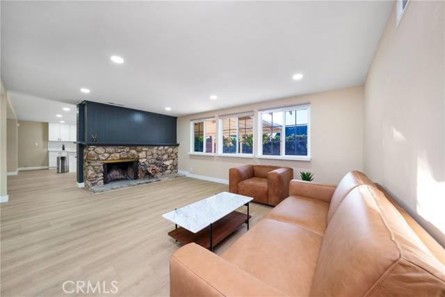 Placentia, CA 92870,1707 Canard Avenue