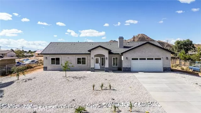 16162 Quantico Rd, Apple Valley, CA 92307