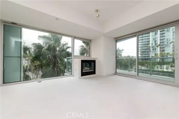 Marina Del Rey, CA 90292,13600 Marina Pointe #511