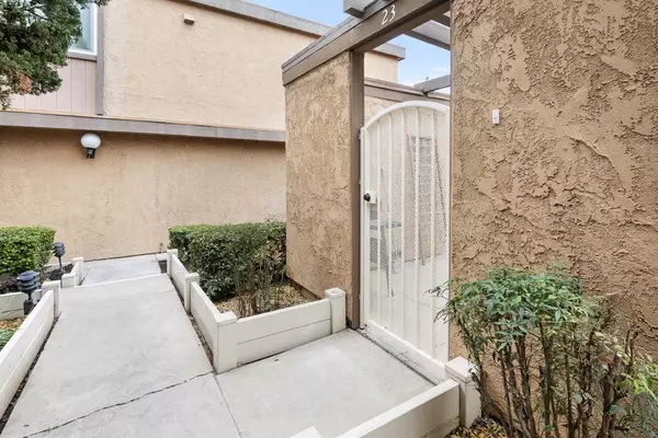 2700 Brea Blvd #23, Fullerton, CA 92835