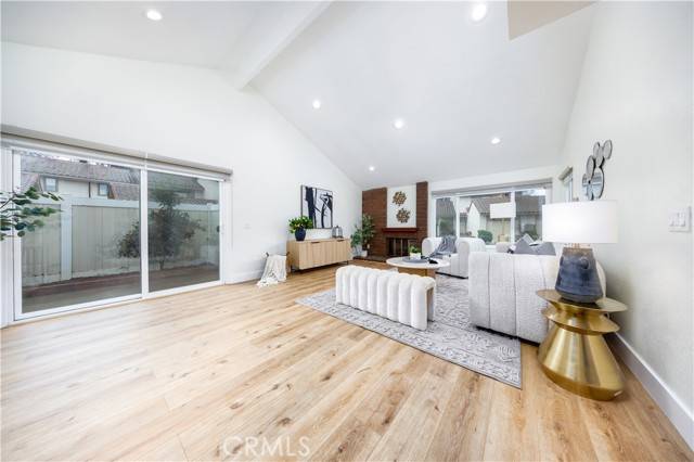 Diamond Bar, CA 91765,23025 Paseo De Terrado #1