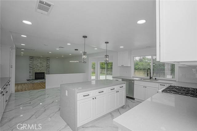 Claremont, CA 91711,3518 N Mills Avenue