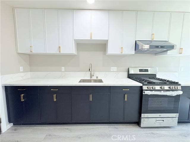 Commerce, CA 90022,5834 Ferguson Drive #F