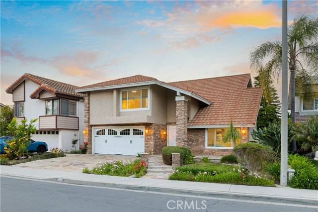 19 Alameda, Irvine, CA 92620
