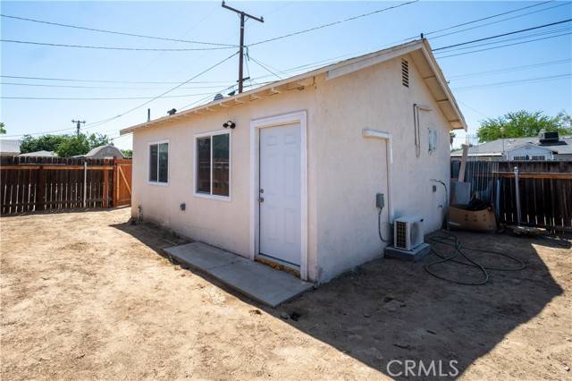 303 Elmwood Avenue, Hemet, CA 92543