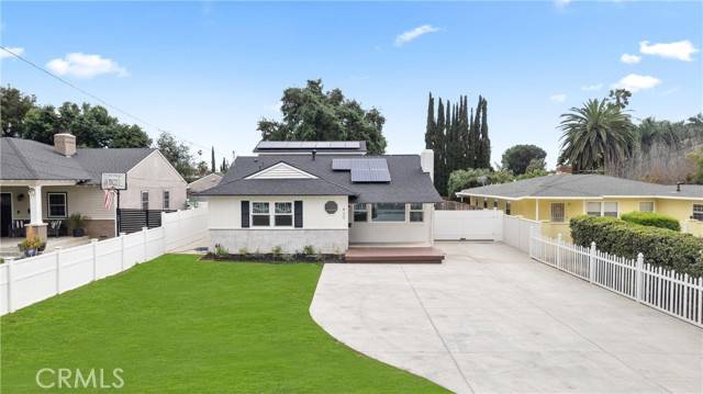 420 W Bennett Avenue, Glendora, CA 91741