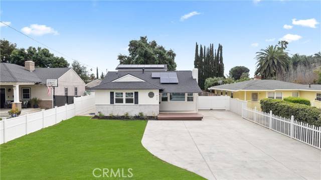 420 W Bennett Avenue, Glendora, CA 91741