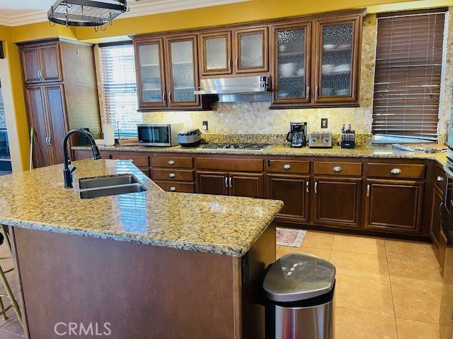 Signal Hill, CA 90755,2293 Westwind Way