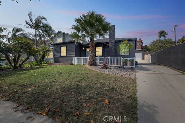 Redondo Beach, CA 90277,703 Avenue D