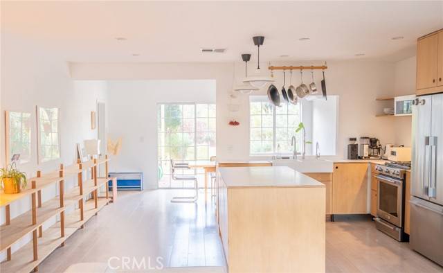 Los Angeles, CA 91331,12907 Sunburst Street