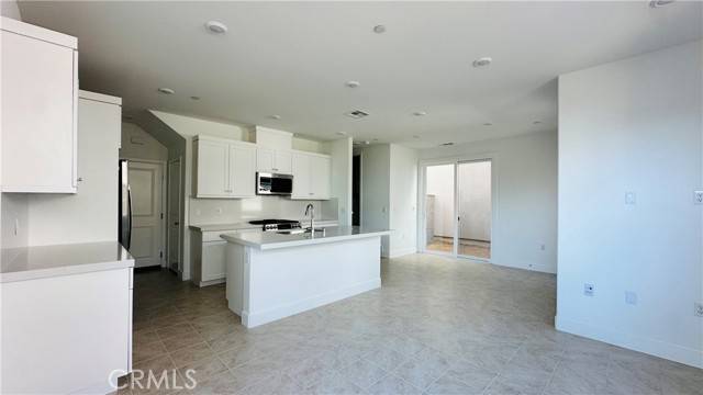 Irvine, CA 92618,454 Lobata
