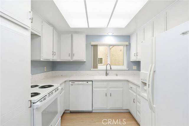 Laguna Woods, CA 92637,2386 Via Mariposa #2B