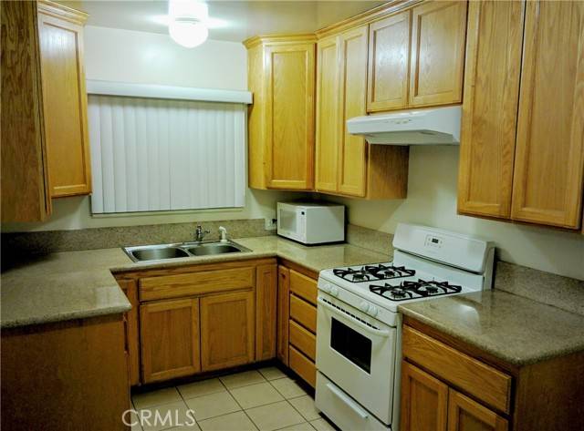 Downey, CA 90242,12843 Columbia Way