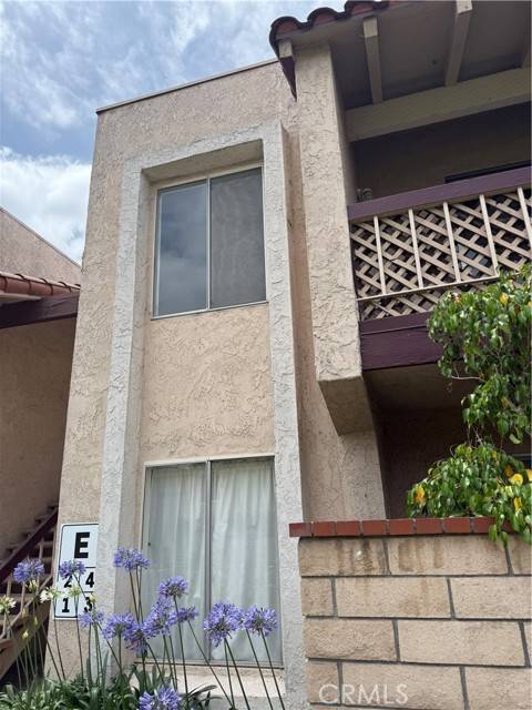 700 W La Veta Avenue #4, Orange, CA 92868