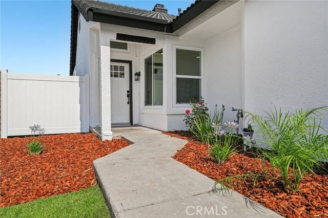 Fontana, CA 92336,7652 Plumaria