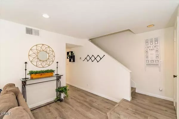 4420 Ventura Canyon Avenue #2, Sherman Oaks, CA 91423