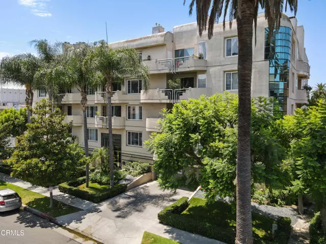 117 N Gale Drive #306, Beverly Hills, CA 90211