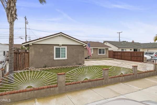 1010 W Olive Street, Oxnard, CA 93033