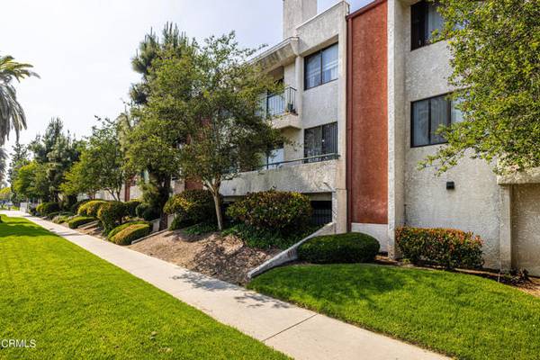 7211 Cozycroft Avenue #34, Winnetka, CA 91306