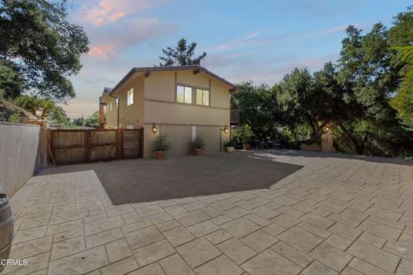 2100 Valley Meadow Drive, Oak View, CA 93022