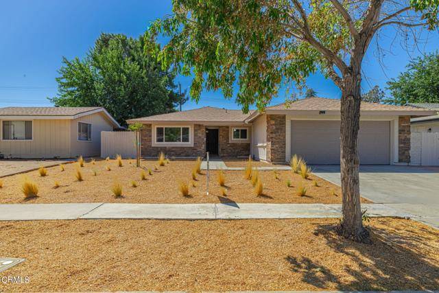 1102 E Avenue J5, Lancaster, CA 93535