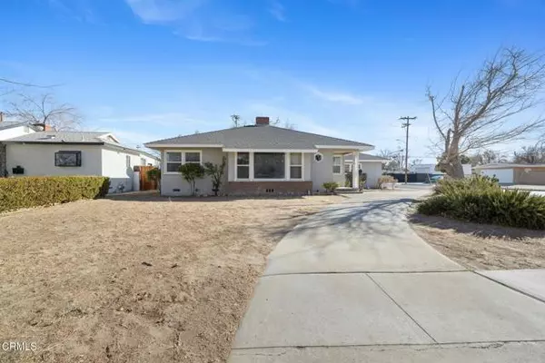 45002 Kingtree Avenue, Lancaster, CA 93534