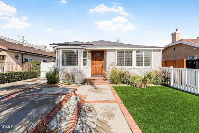 15233 Camarillo Street, Sherman Oaks, CA 91403