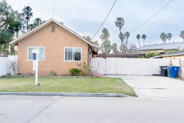 Ventura, CA 93004,11281 Violeta Street