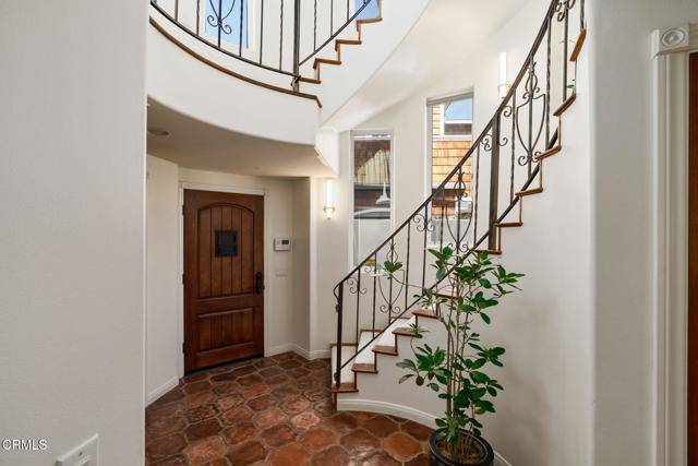Ventura, CA 93001,1216 Kingston Lane