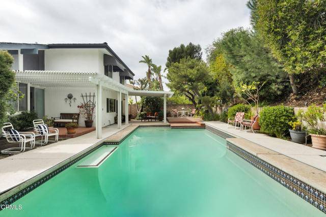 11767 Preston Trails Avenue, Los Angeles, CA 91326