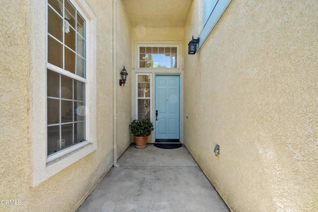 964 Vista Pointe Place, Santa Paula, CA 93060