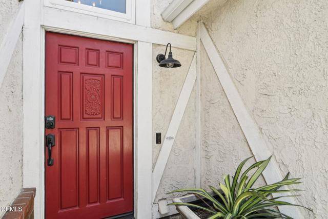 Agoura Hills, CA 91301,5406 luis Drive