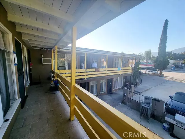 1830 E Villa Street, Pasadena, CA 91107