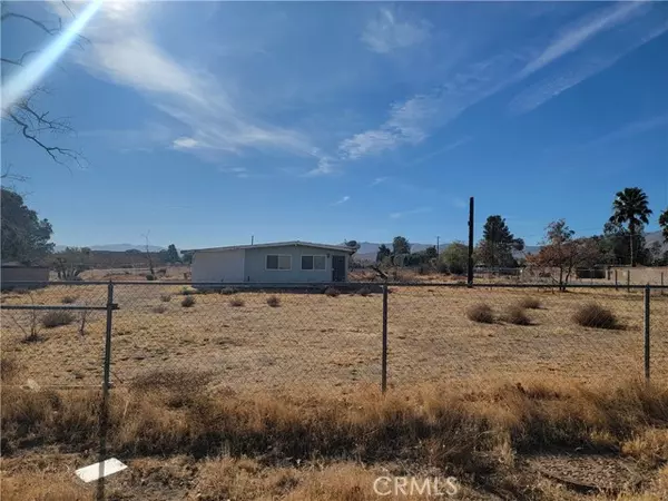 1352 W Avenue O4, Palmdale, CA 93551