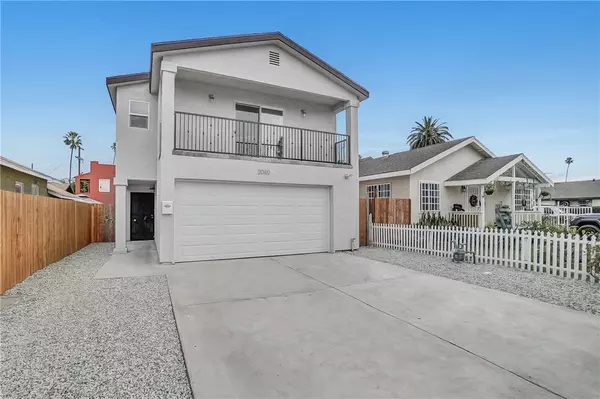 2080 Lemon Avenue, Long Beach, CA 90806