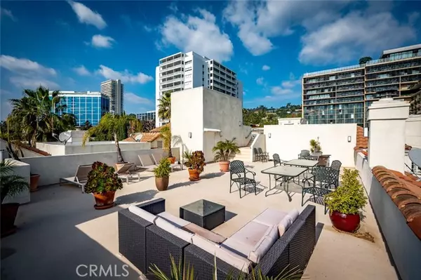 West Hollywood, CA 90069,960 N Doheny Drive #306