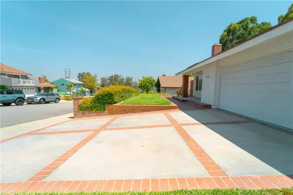 2744 Brookfield Place, West Covina, CA 91792