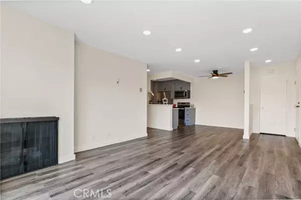 Playa Del Rey, CA 90293,8163 Redlands Street #48