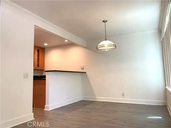 La Jolla, CA 92037,8503 Villa La Jolla Drive #E