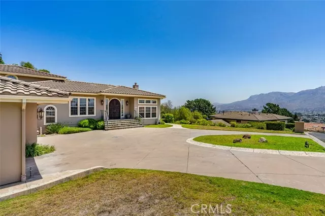 758 Skyline Drive, Santa Paula, CA 93060