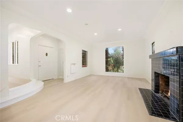 Glendale, CA 91206,2084 Lilac Lane