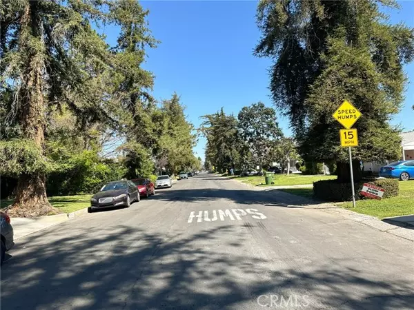 Van Nuys, CA 91411,5617 Cedros Avenue