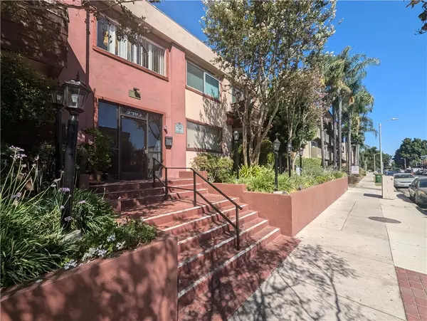 5403 Newcastle Avenue #69, Encino, CA 91316